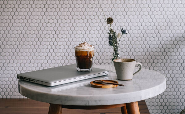 /Magazine/2020/skin/2020-02-04_Workplace Wellness - Holistic View On Health at Work.jpg
